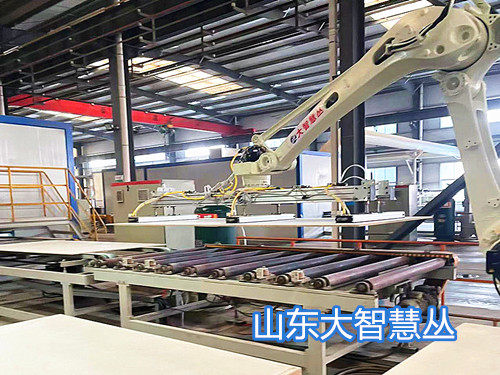 山东板材厂码垛机器人川崎180机械臂拆垛机速度快、增大生产效率、节省人工